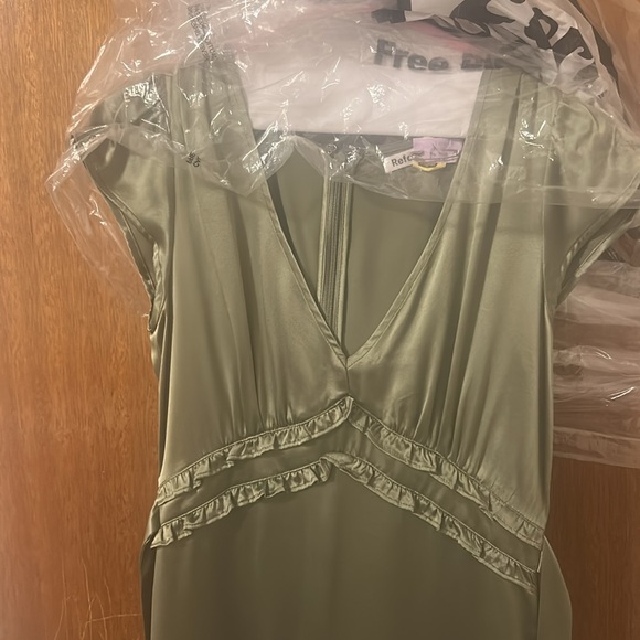 Kaye Silk Dress Artichoke - Picture 7 of 9